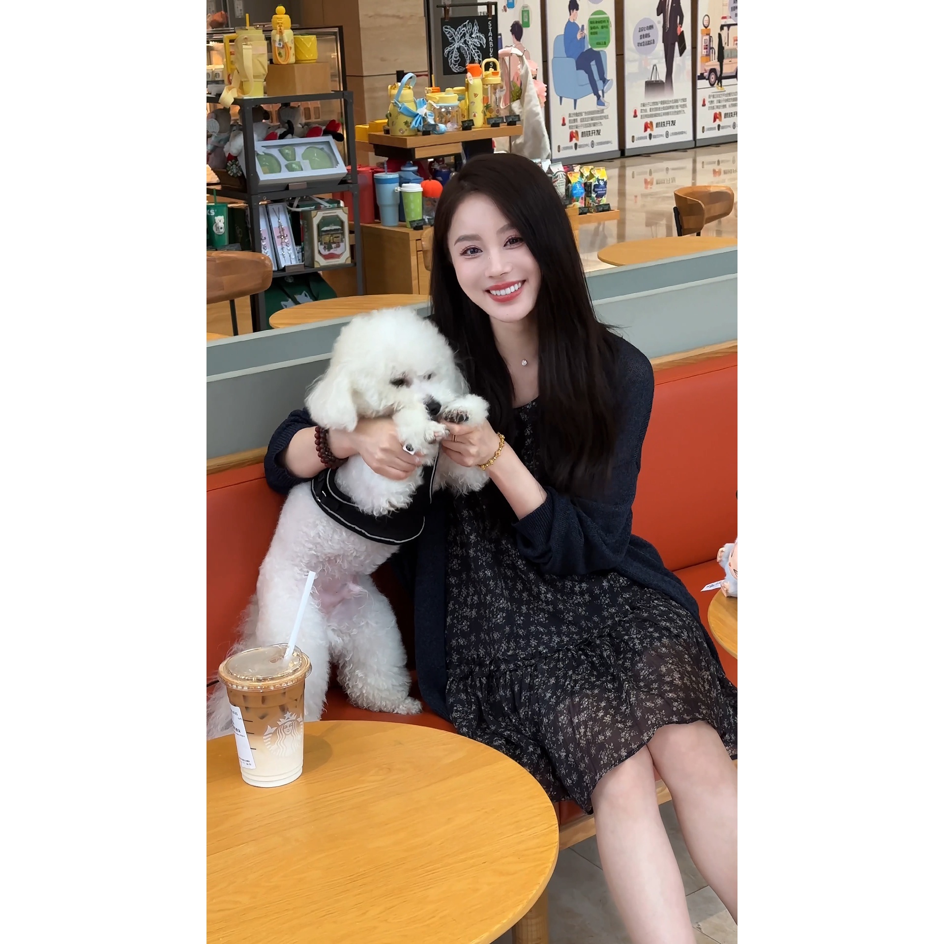 复古度假风碎花百褶连衣裙