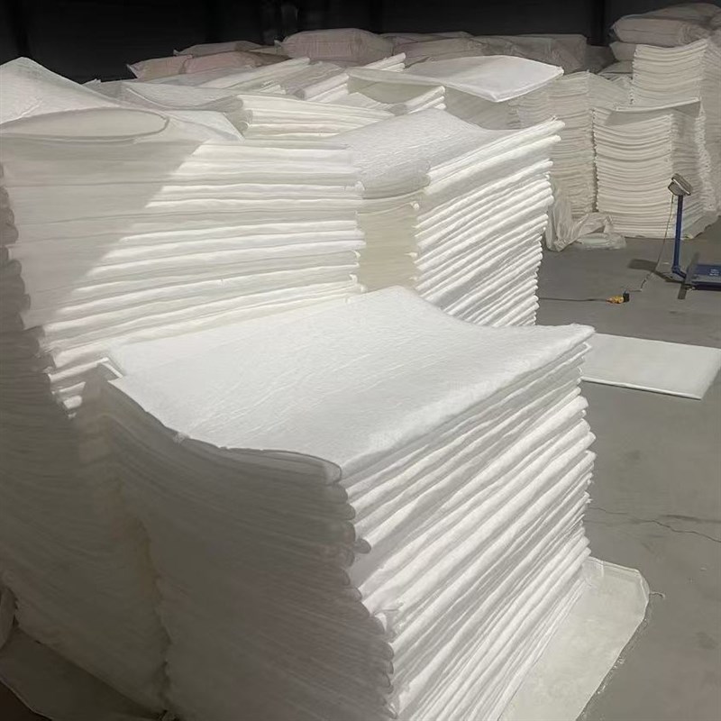 复合压点吸油棉垫PlP12工业吸油毯毡卷吸附棉船用工厂车间水池油