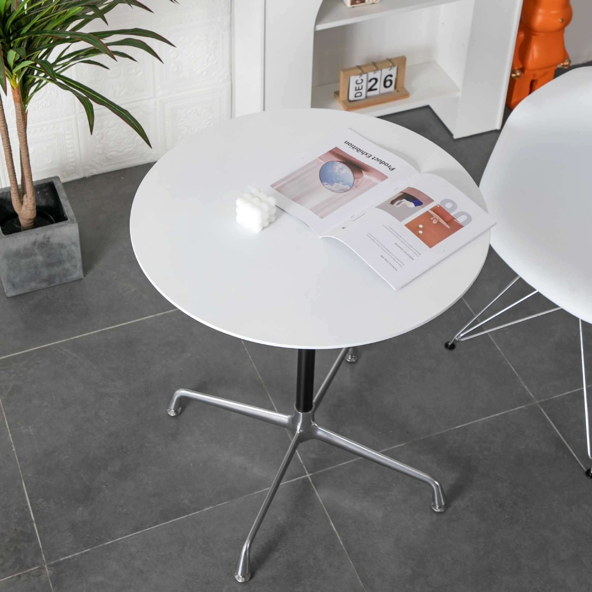 北欧圆桌ins时尚咖啡桌设计师会议洽谈办公桌高档餐厅方桌