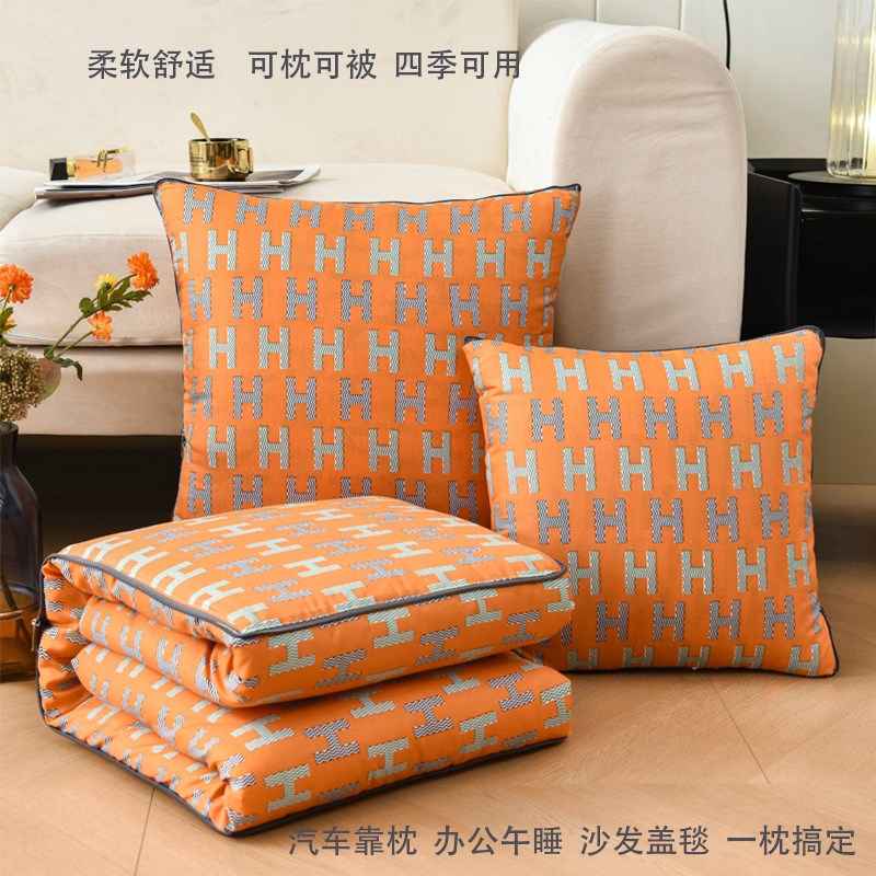 四季款抱枕被子两用可折叠办公室午休汽车靠垫枕空调W被二合一毯