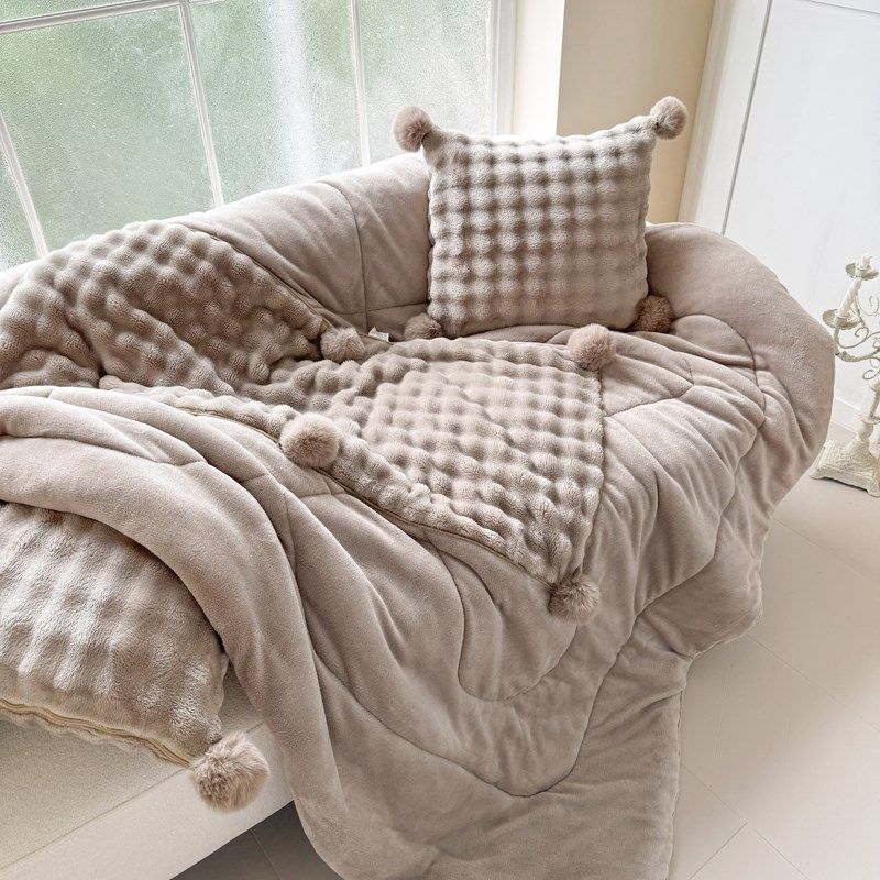 兔毛绒 抱枕被子两用二合一车用午睡枕头被2024新款车载折叠靠枕,居家布艺,抱枕被,淘宝优惠券,粉丝福利购,淘宝优惠卷