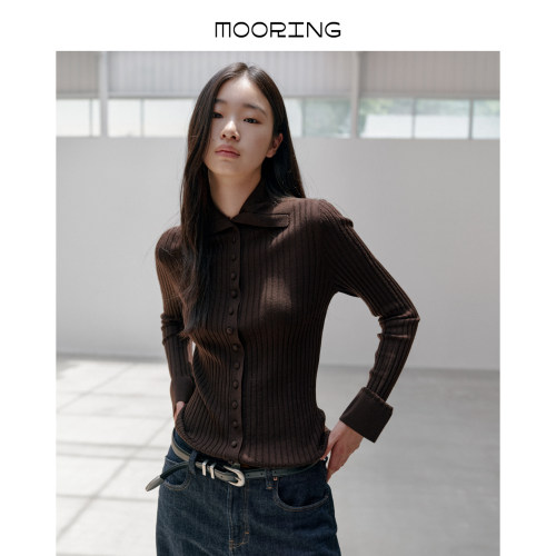 MOORING泊 扬子纱羊毛针织衫复古翻领喇叭袖修身长袖打底衫上衣