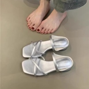 氣質(zhì)優(yōu)雅綢面時尚 法式 女20v25年新款 露趾涼拖鞋 溫柔仙女交叉涼鞋