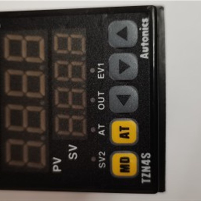 二手九成新 温控器 TZN4S TZN4S-14C TZN4S14C