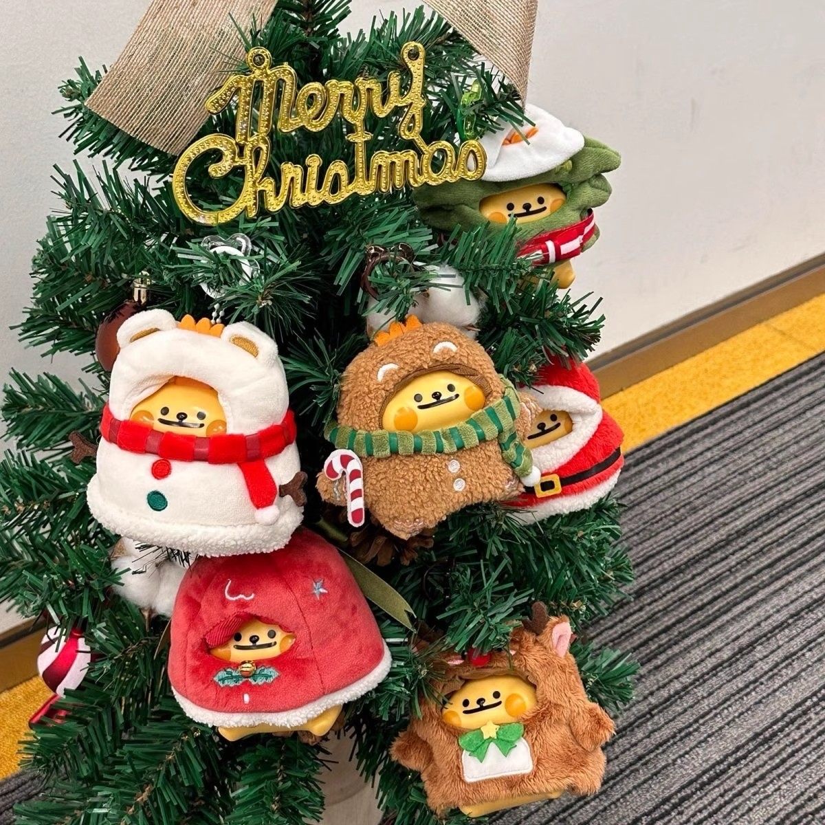 小熊虫来咯冬日列车积木盲盒圣诞毛绒盲盒拼装玩具挂饰潮玩挂新品