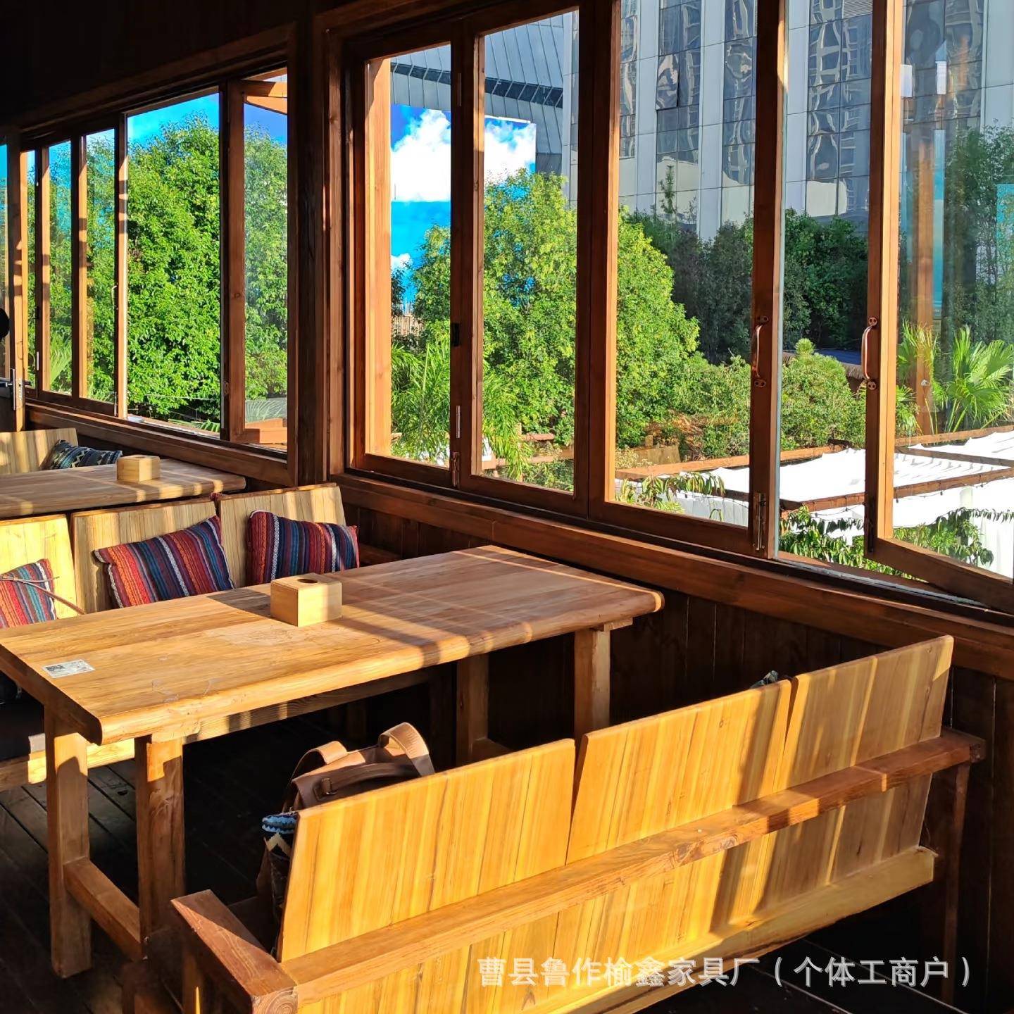 民谣酒馆实木桌椅定制民宿餐厅日式桌椅老榆木餐桌卡座沙发椅子