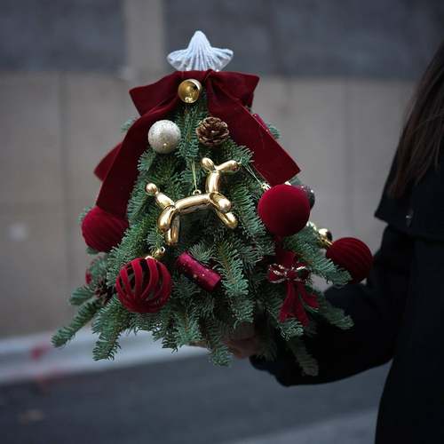 迷你圣诞树新款家用小型桌面摆件诺贝松手撑树圣诞节装饰布置