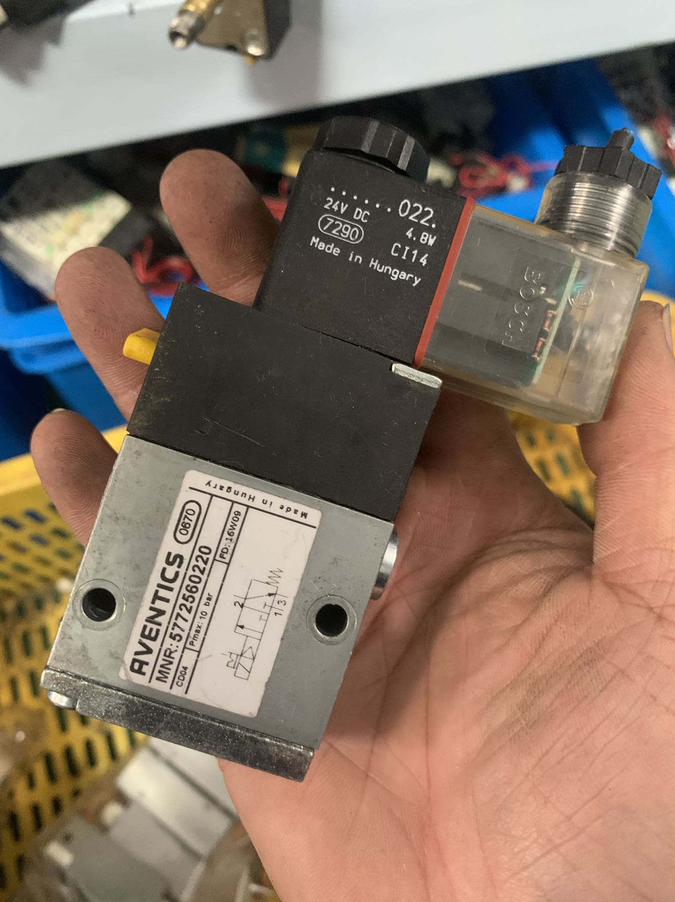 RVENTICS 5772560220 电磁阀 9新