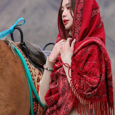 2025新款民族风披肩女川v西旅游外搭保暖斗篷百搭拍照超好看的披
