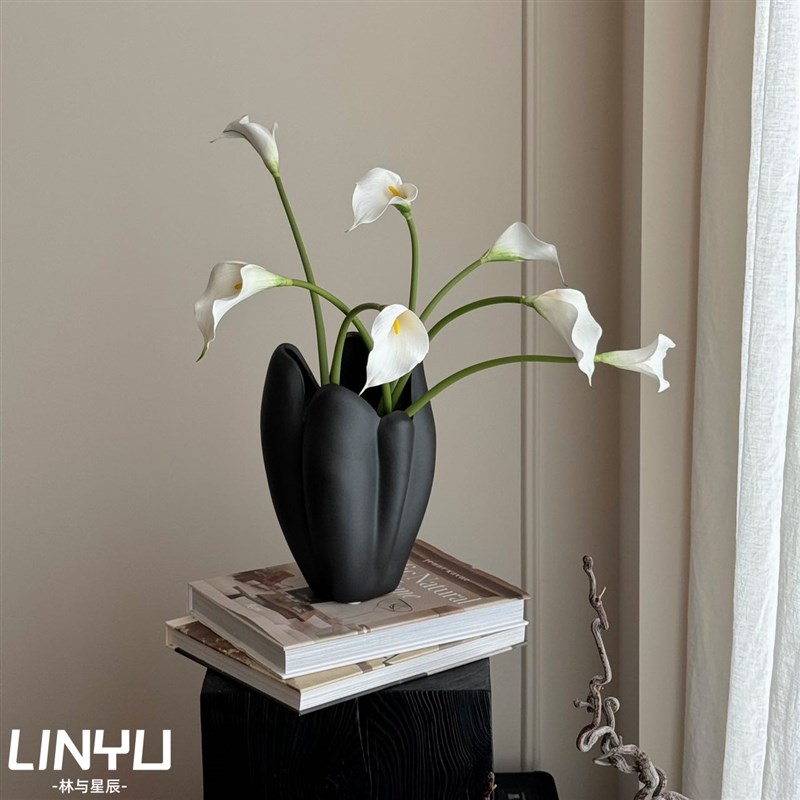 林与/花瓶摆件客厅插花轻奢高级创意黑H色陶瓷侘寂风鲜花装饰花器