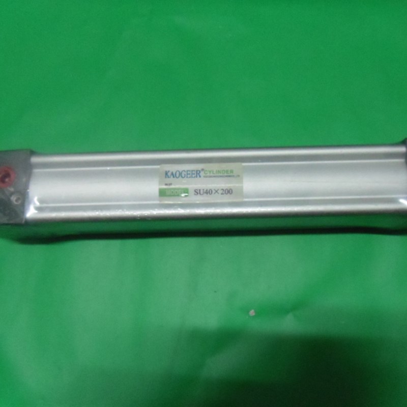 直销 中意合资耐磨亚德客型气缸SU40*200 现货耐磨