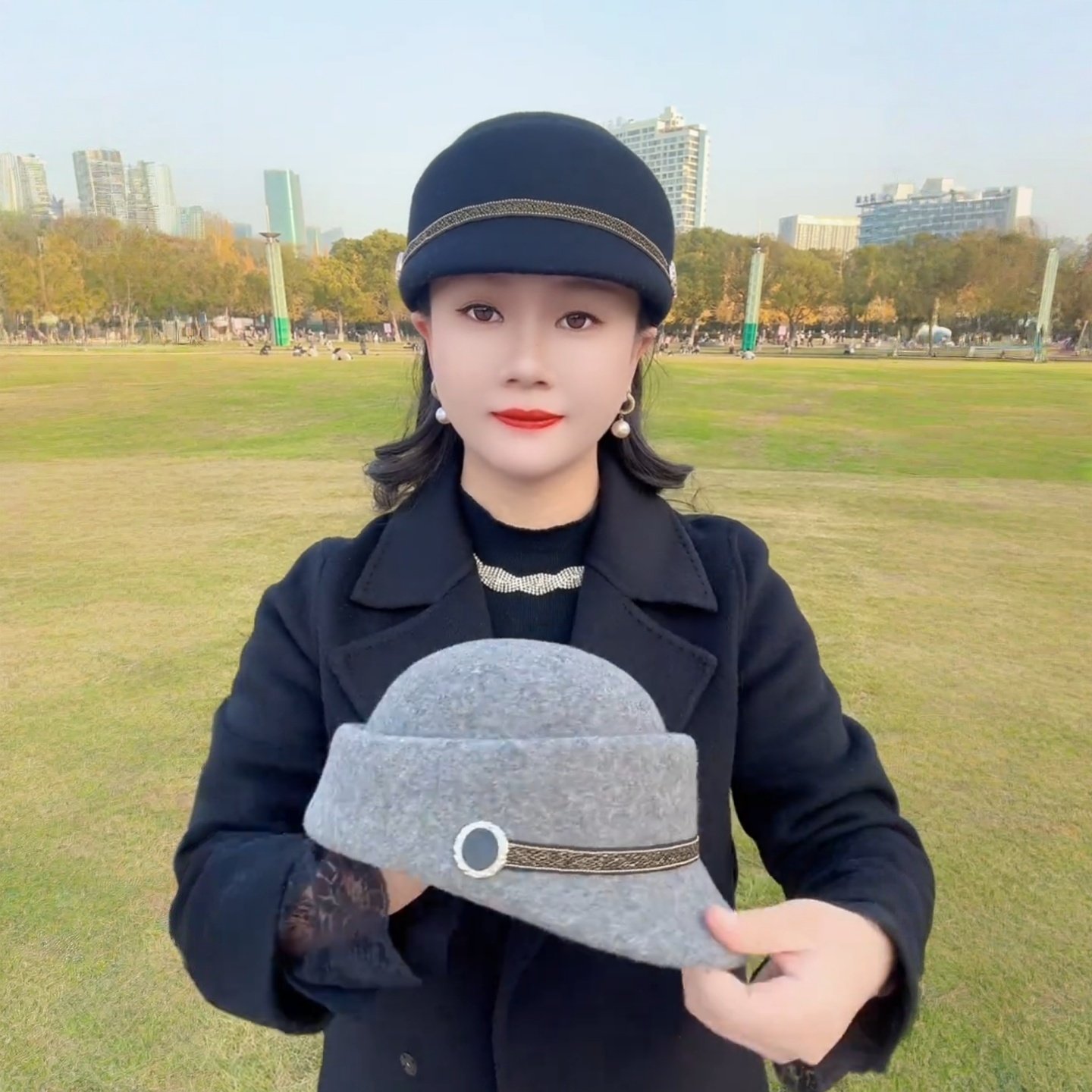 中老年女士帽子秋冬季保暖羊毛盆帽妈妈加厚复古百搭毛呢马术盆帽