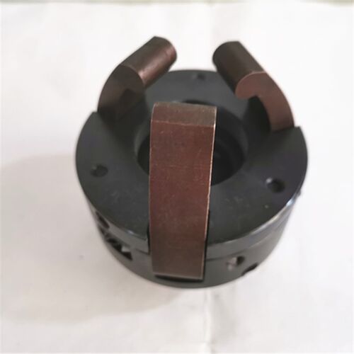 新型台湾三爪总成620-680数控车床配件弹簧钢加厚爪脚机床附件.