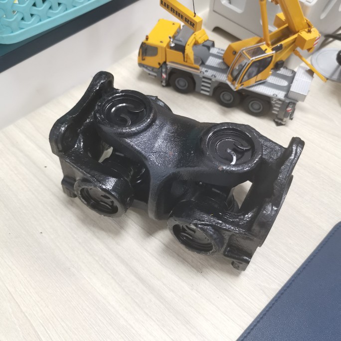 中联吊车配件大全50V变速箱取力器液压泵连接传动轴168mm