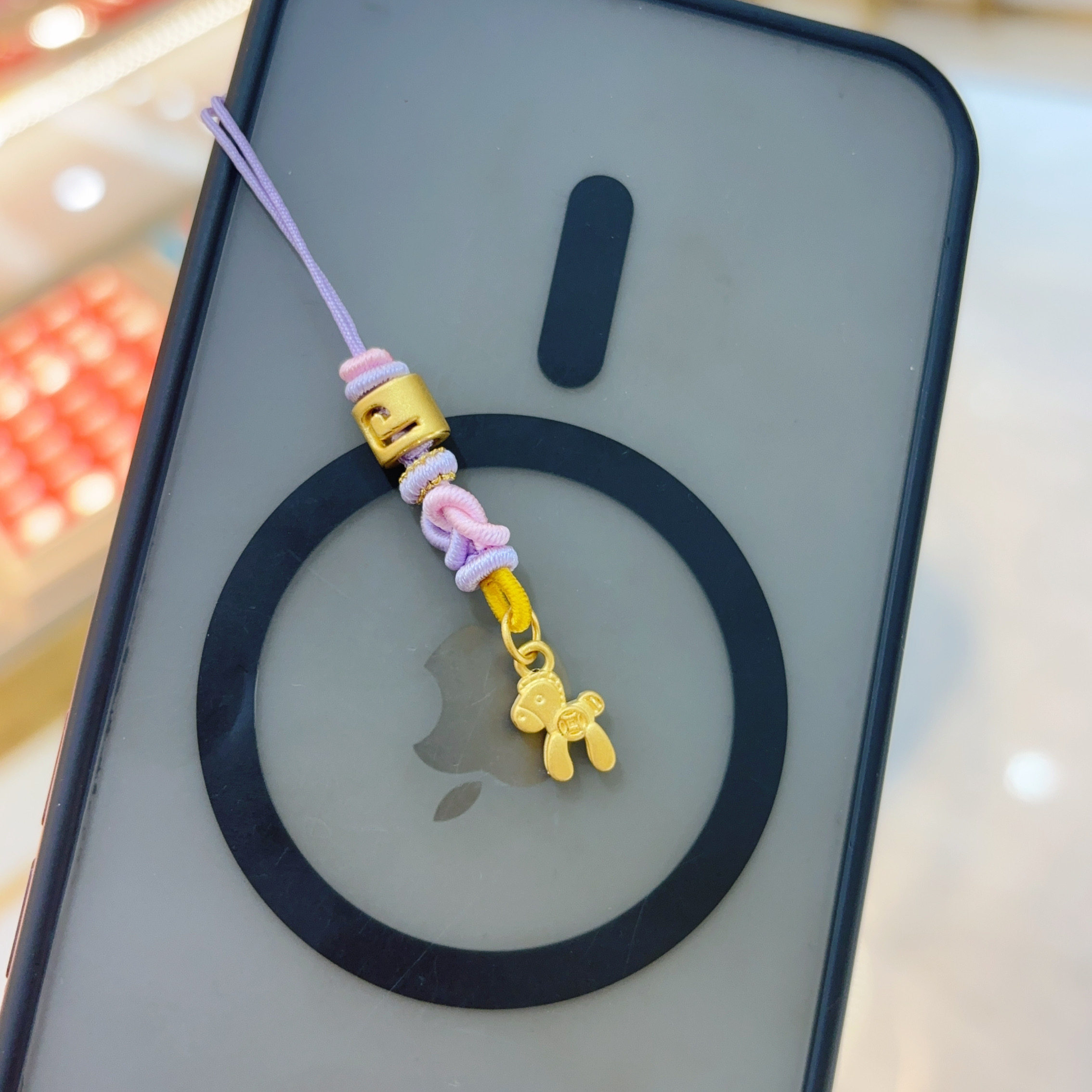 希曼汀999足金小马字母手机挂黄金手工编绳挂件送情人节生日礼物,黄金,手机挂件定价黄金,淘宝优惠券,粉丝福利购,淘宝优惠卷
