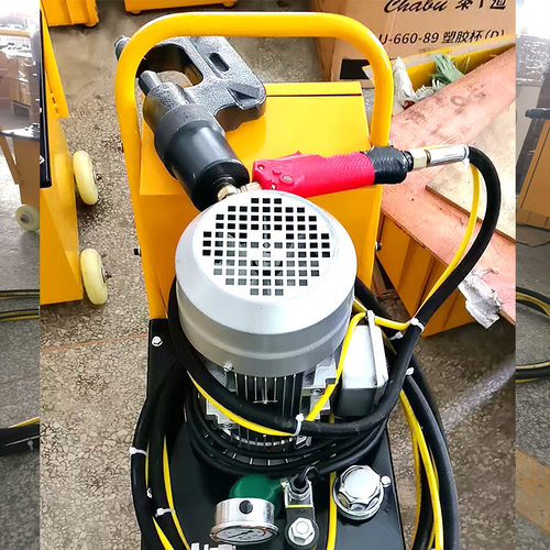 顶力机械 DYM-1电动液压铆钉机电动液压铆接钳铆钉枪1.5KW可定制