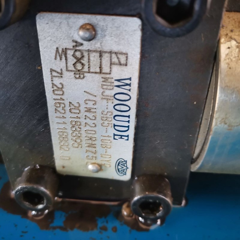 WOOUDE电磁阀4WE10G31 4WE10F31/CW220RNZ5L 4WE10J-30/AG24NZ5L