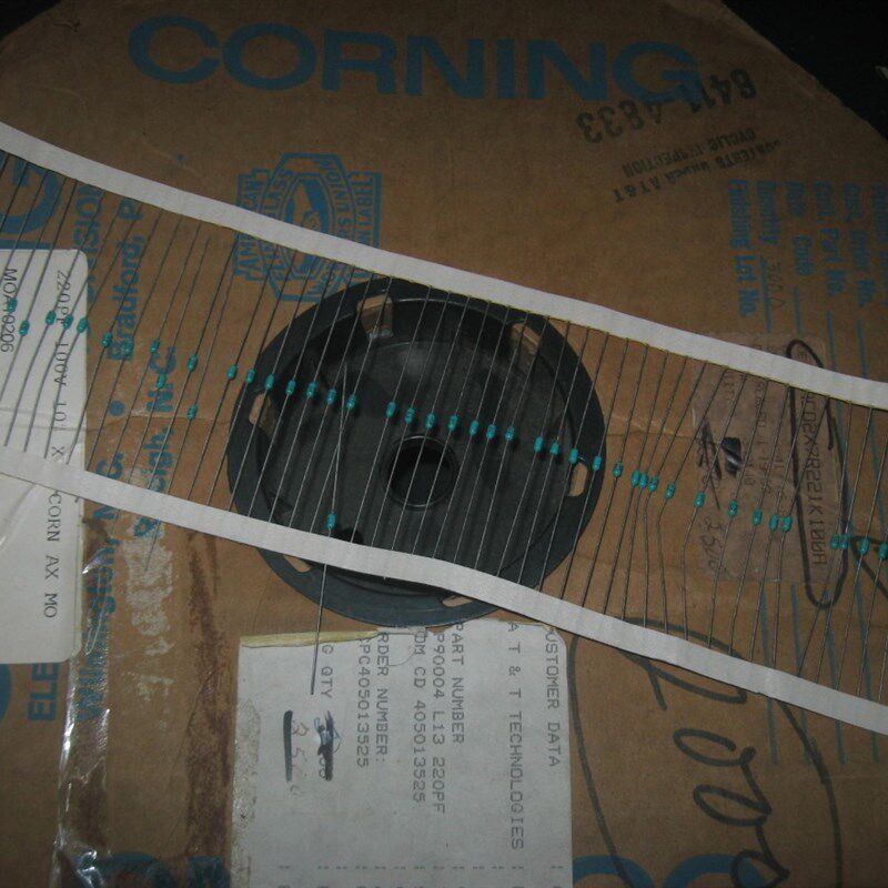 10个6元 美国CGW 220P 100V 轴向电容 220PF100V