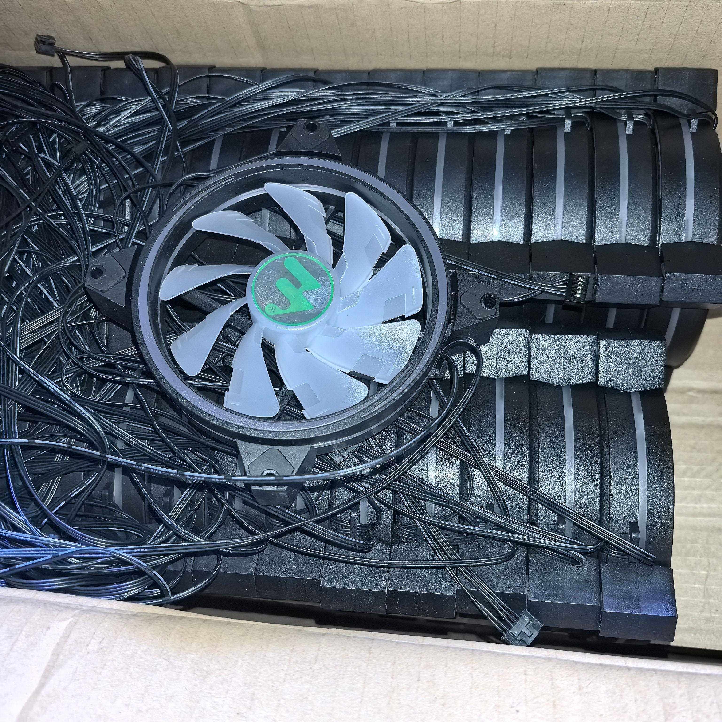 12V电脑机箱风扇 幻彩LED彩色灯多彩LED灯光 12CM