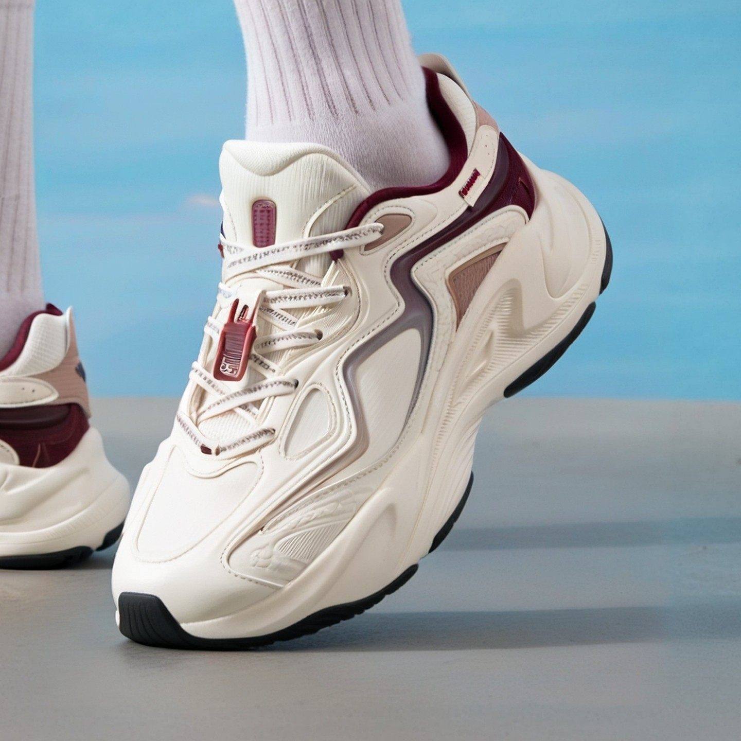 特步新春系列丨马上有钱弥繁休闲鞋女子增高轻便运动鞋复古老爹鞋,运动鞋new,跑步鞋,淘宝优惠券,粉丝福利购,淘宝优惠卷