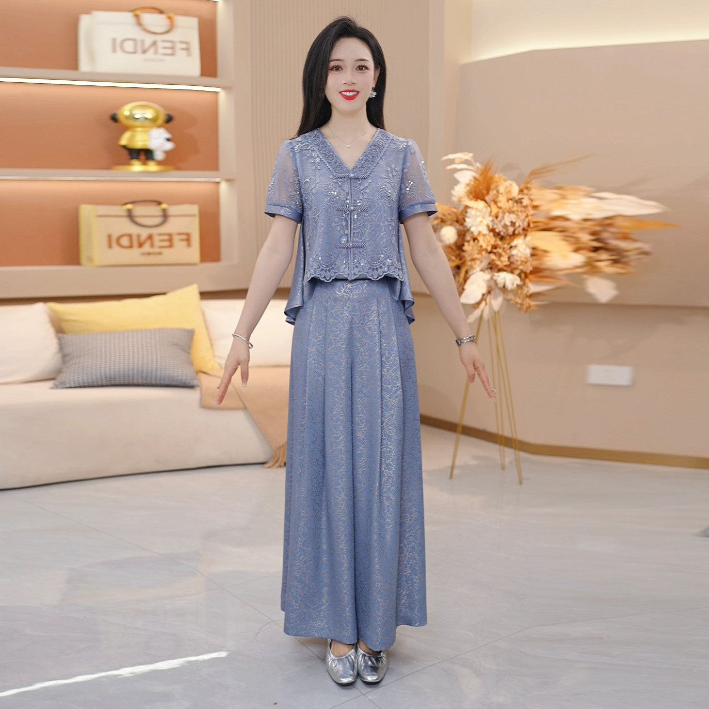 新中式套装夏季洋气蕾丝刺绣上衣2026新款夏季提花阔腿裤时尚女人