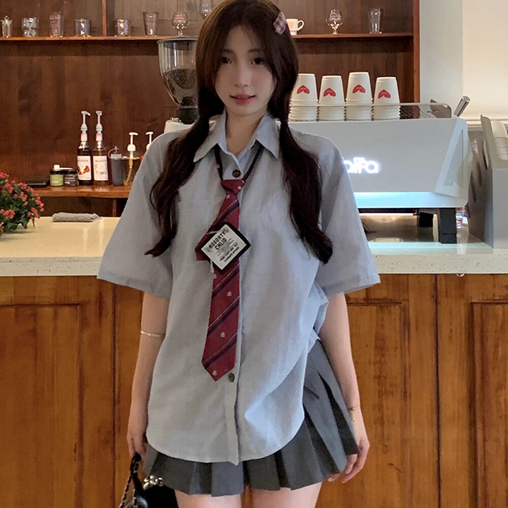 大码减龄设计感学院风短袖上衣女学生夏季微胖mm宽松遮肚显瘦衬衫