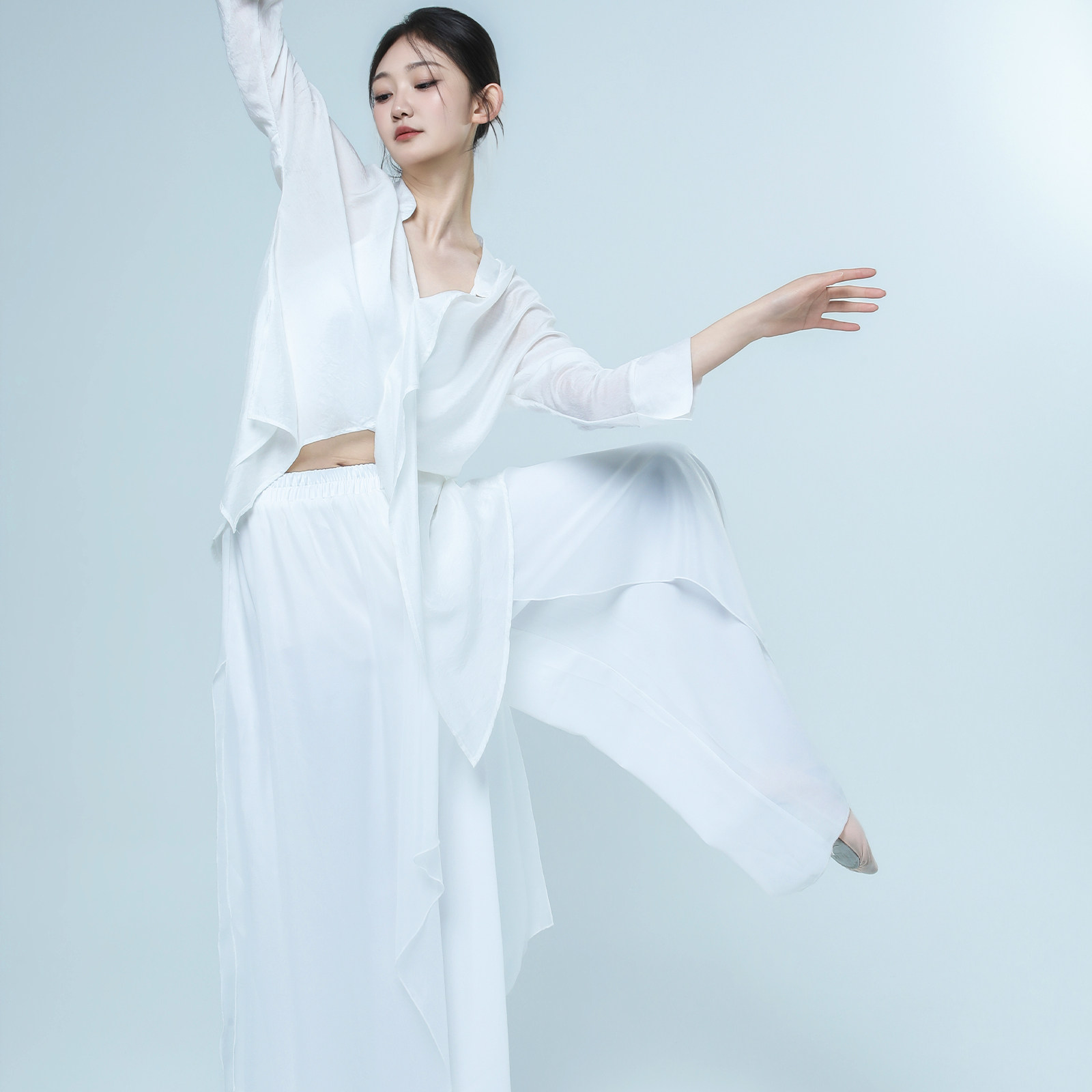 艾舞尔新款现代舞练功服上衣舞蹈衬衫宽松飘逸女舞蹈衬衣表演服装图片