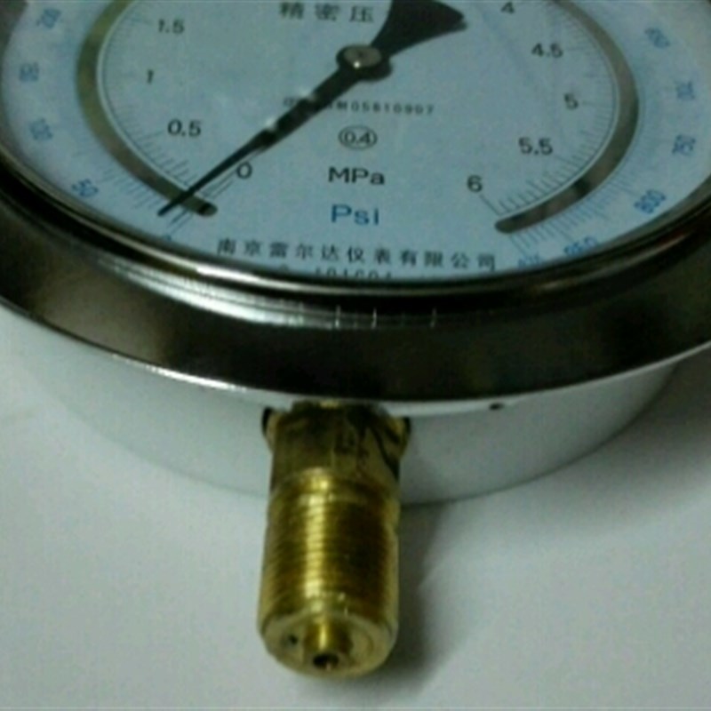 径向带前边精密压力表 yb-150qb 0.4级 标准压力表 直径150MM