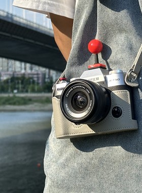 富士XT30真皮保护套XS20XT50XT5二代X100ViXM5相机皮套底座相机套