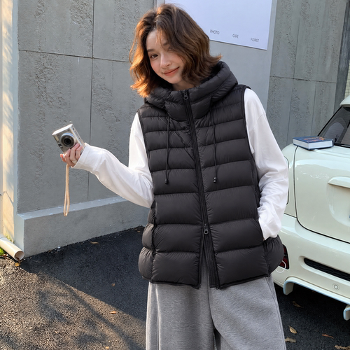 韩系松弛感90%连帽羽绒坎肩
