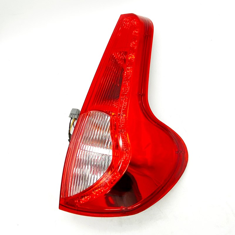 时风电动车配件 GD04C-D102后尾灯后转向灯后尾灯总成 后刹车灯