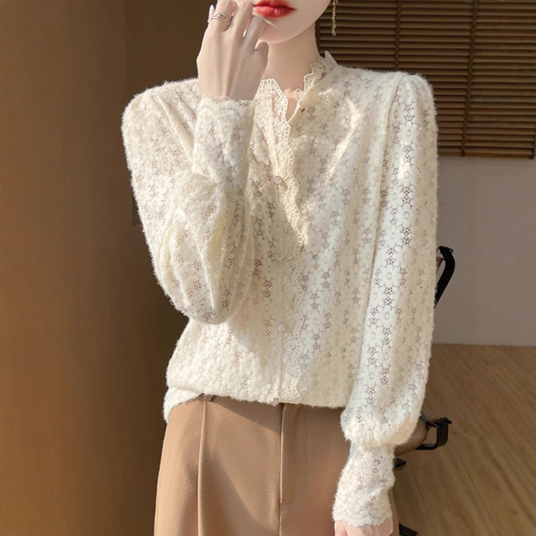2025春季新款蕾丝拼接针织圆领钩花减龄衬衣女别致感洋气百搭开衫