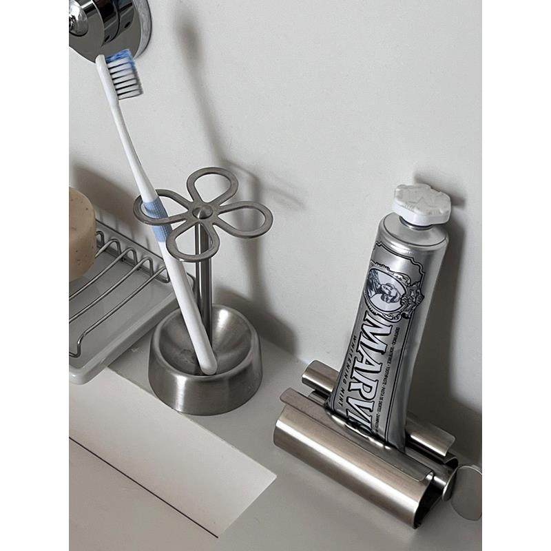 日式牙刷置物架简约创意不锈钢浴室卫生间台面收纳挤牙膏挤压神器