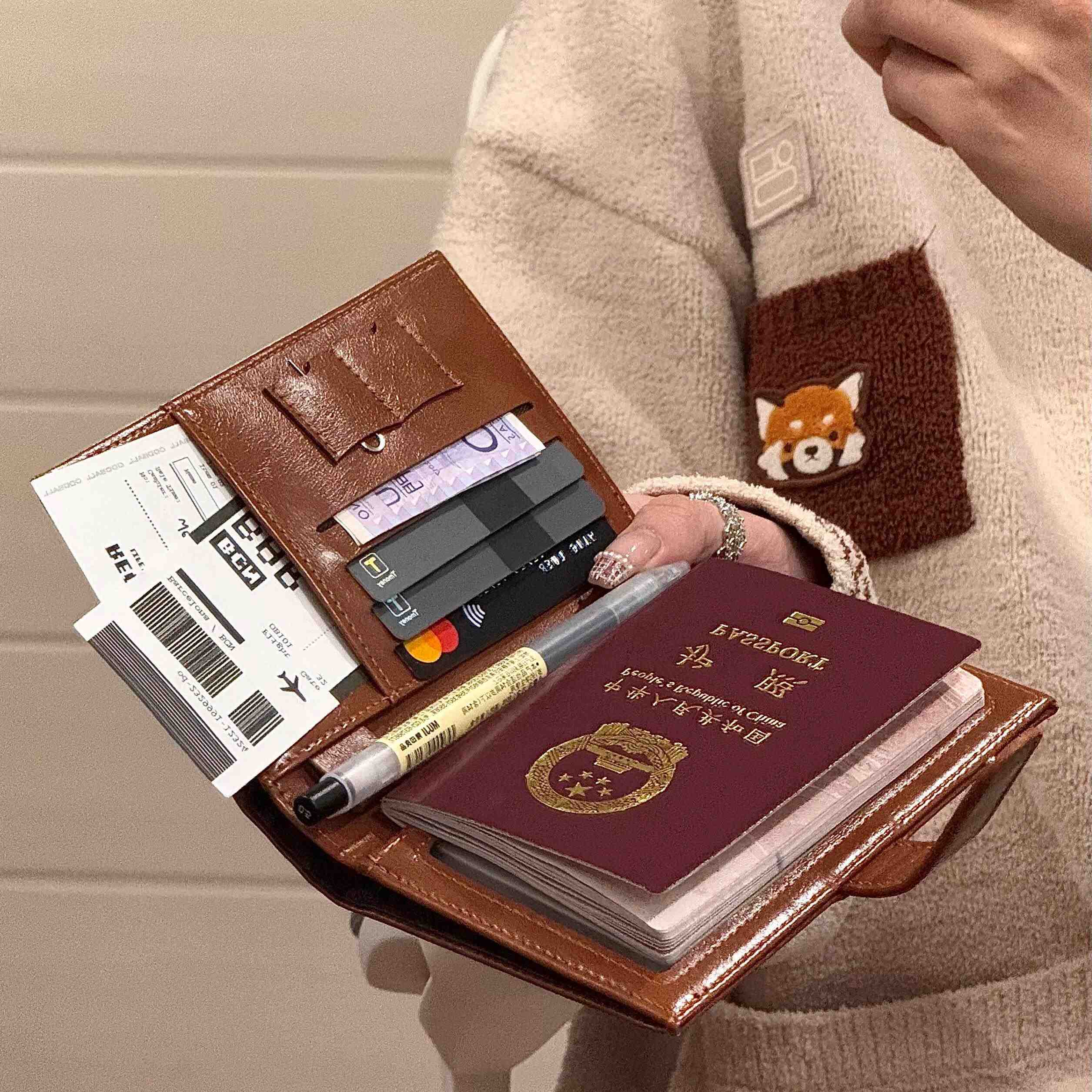 复古油皮护照夹旅行外出证件包一体钱包卡包护照夹皮质护照包出国