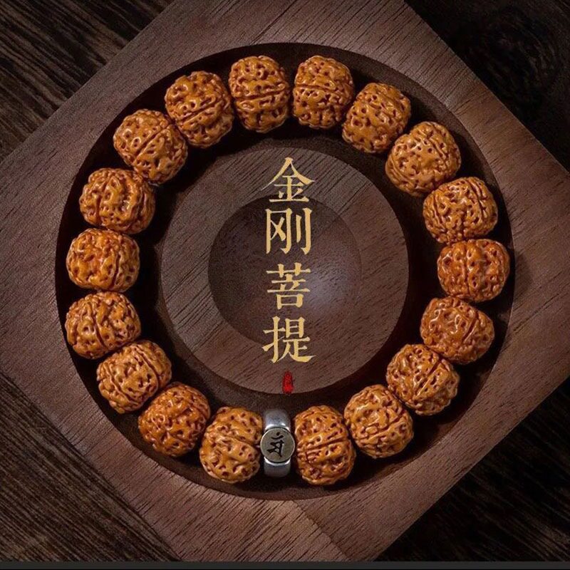 2025太岁金刚菩提子手串十二生肖守护神文玩核桃盘玩佛珠手链