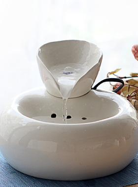 创意客厅小型迷你流水陶瓷循环水办公室桌面加湿器招财装饰品