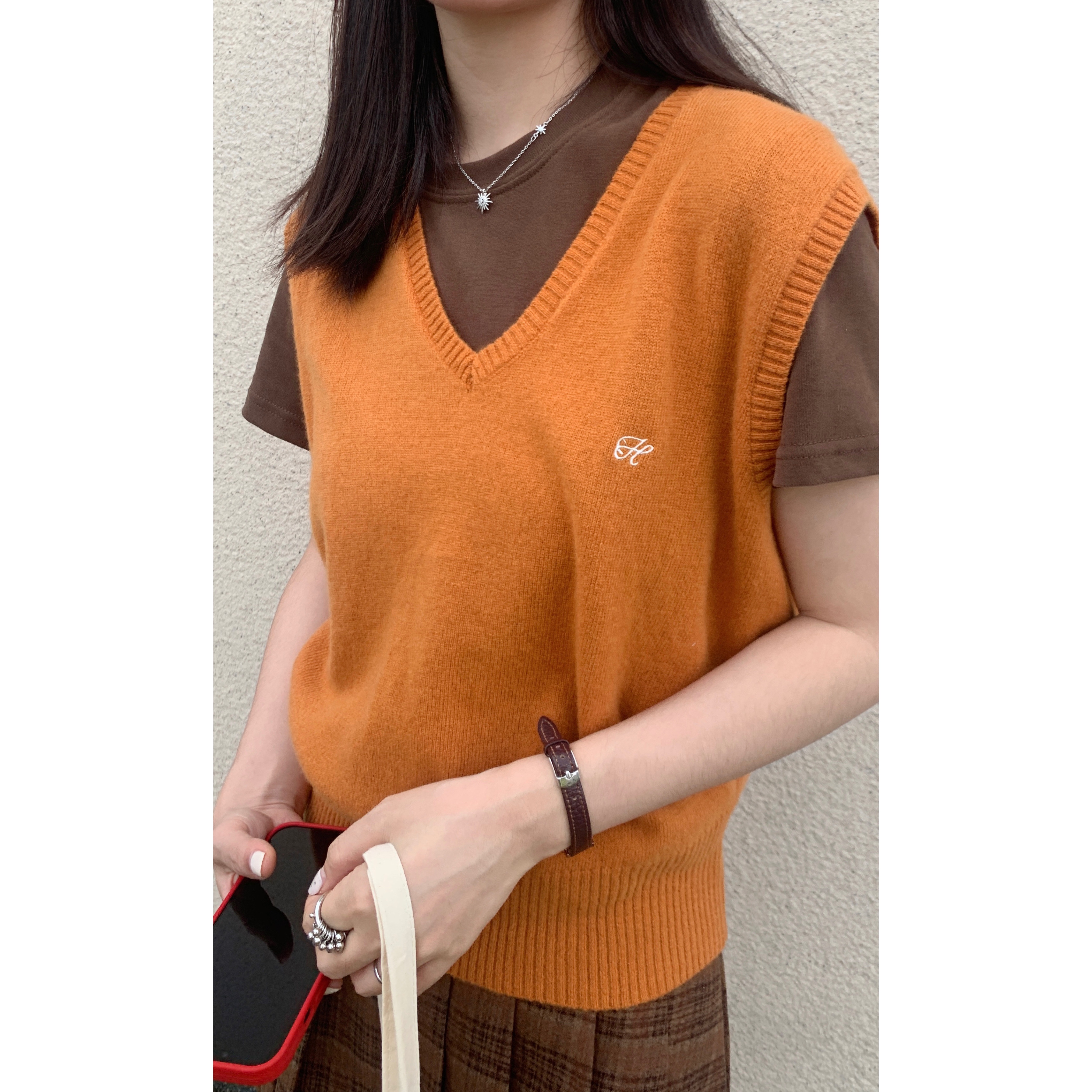 HiiThere韩版港风复古V领针织女秋季新款休闲百搭叠穿ins马甲背心