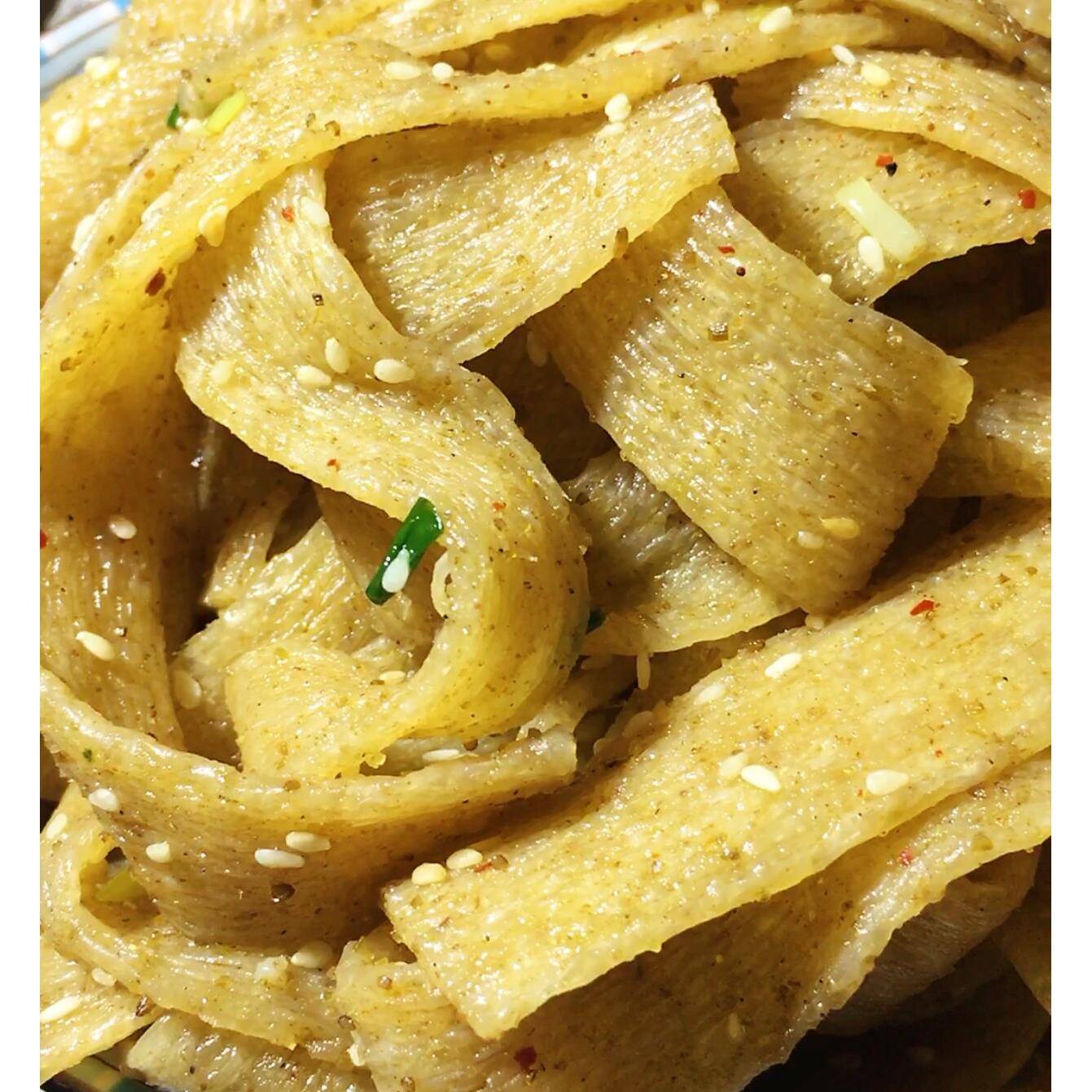 手工麻辣条自制陜西西安特色五香蒜香辣片网红零食90童年味不辣的