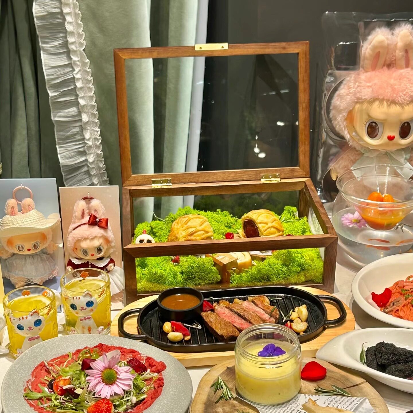 创意美食木质玻璃透明展示盒