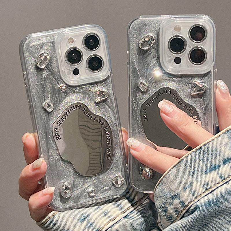 适用iPhone16plus银灰手机壳宝石苹果17promax水钻15金属14英文电镀镜面补妆镜女新款个性潮流化妆镜11保护套