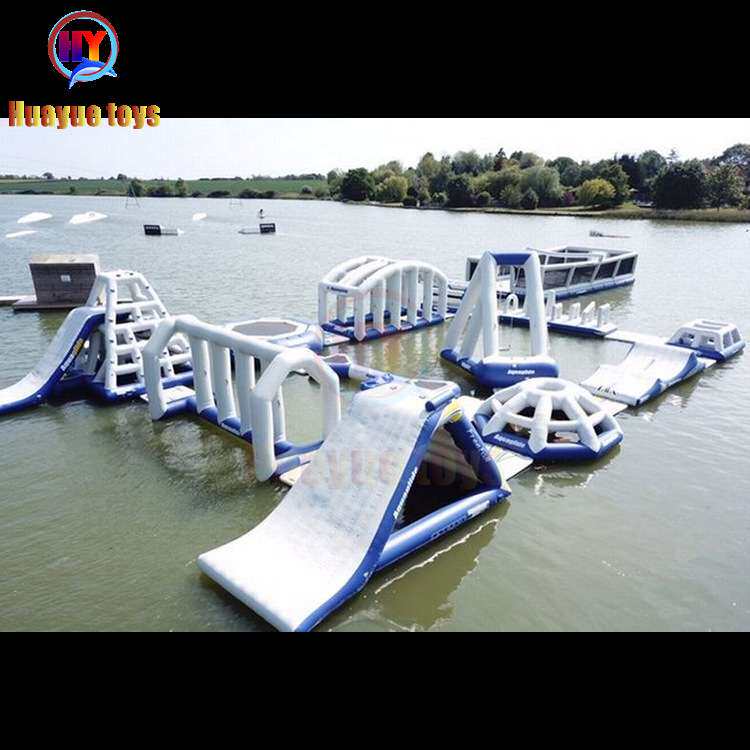 海上漂浮水上冲关闯关拓展娱乐运动大型城堡移动乐园充气游乐设备