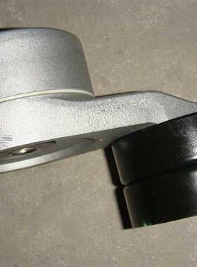 重汽豪沃陕汽德龙解放 潍柴发动机 涨紧轮 Vg1246060002