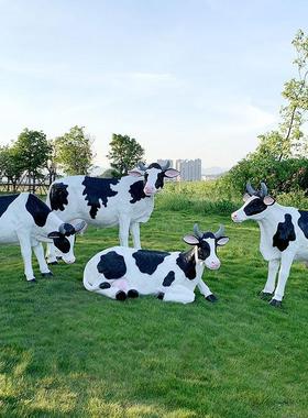 玻璃纤维模拟奶牛雕塑户外花园景观农场牧场草坪装饰卡通动物装饰