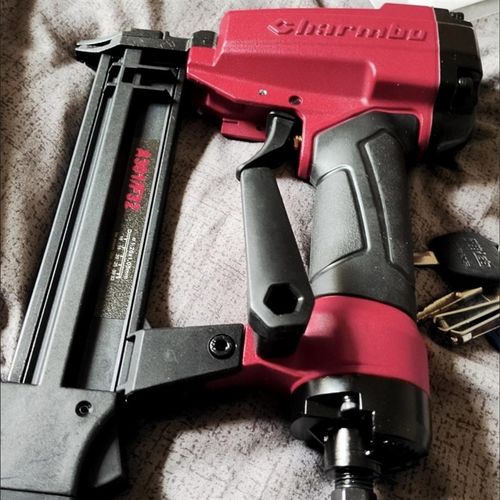 枪宝22新款直钉枪尾排气钉枪超静音直钉枪木工码钉枪纹钉枪