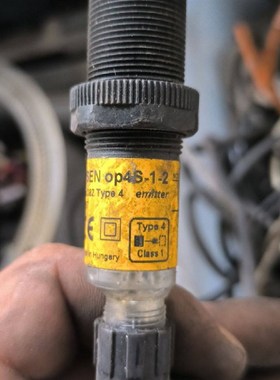 PilZ 光电开关 型号:op4s-1-2 实物拍摄。