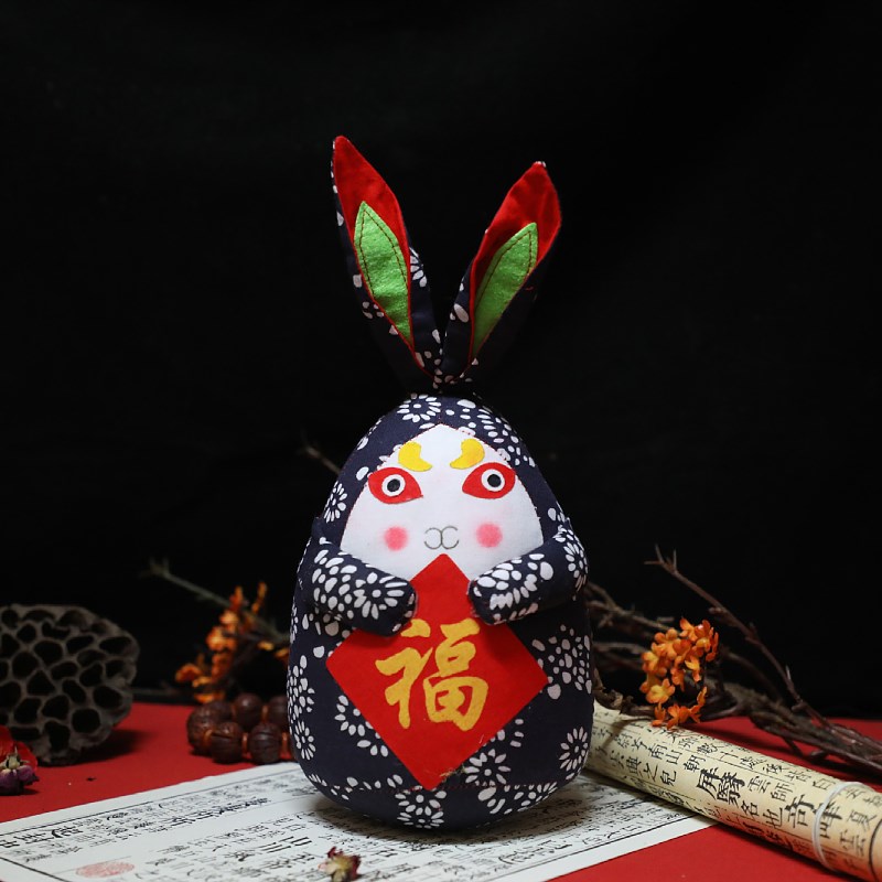北京兔年兔爷布艺兔儿爷摆件手工刺绣兔子中国民间布艺品家居玩