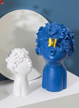 简约风欧式创意树脂人物轻奢电视柜酒柜摆件客厅家居软装饰品