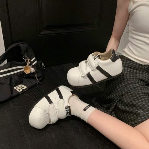 原创魔术贴丑萌贝壳头德训面包鞋女2026新款内增高休闲运动滑板鞋