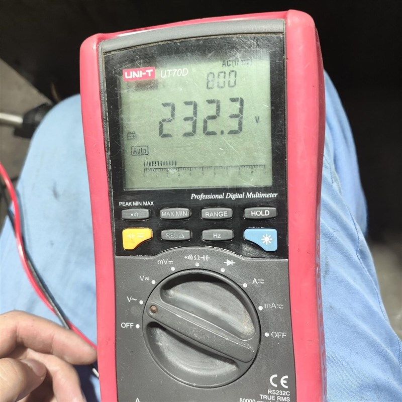 优利德UT70D数字万用表!成色如图 外观有轻微使用痕迹 (