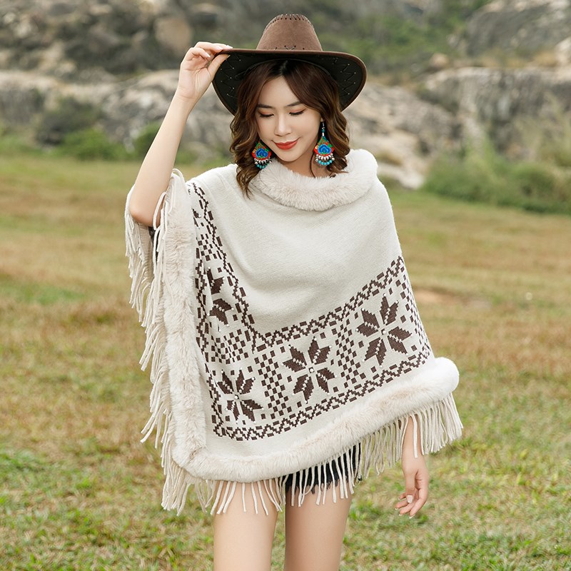 胡杨林新疆草原旅游穿搭云南民族风F毛领流苏大理披肩斗篷外套女